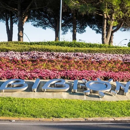 In With Pool And Garden * Bibione